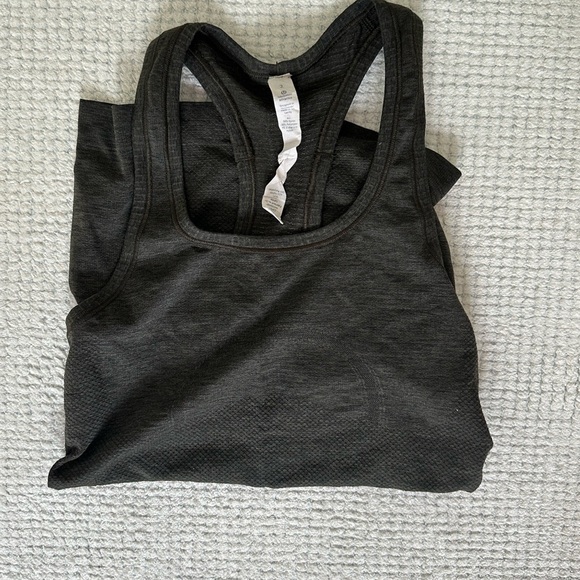 Dark Green Lululemon Tank! - Picture 2 of 3